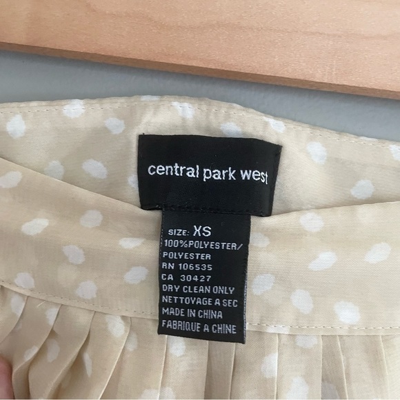 Beautiful Polkadot Skirt | Lined | Side Zip Closure | Deep Pockets | XS - Picture 8 of 8